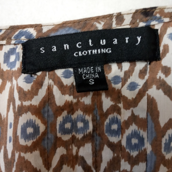 Crochet Lace Button Down Tie Front Long Sleeve Top - Picture 8 of 12